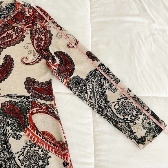 CHICO’S Red & Black Paisley Button Sleeve Tunic Size Small - Picture 13 of 14
